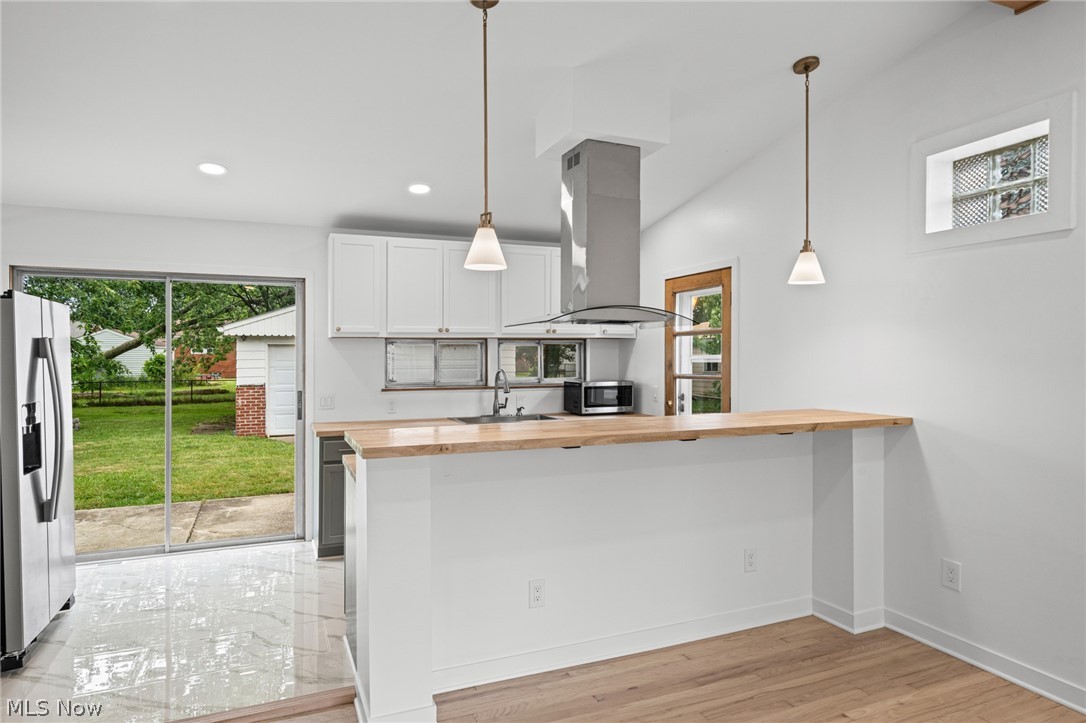 864 Wilder Avenue Elyria OH 44035