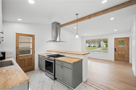 864 Wilder Avenue Elyria OH 44035