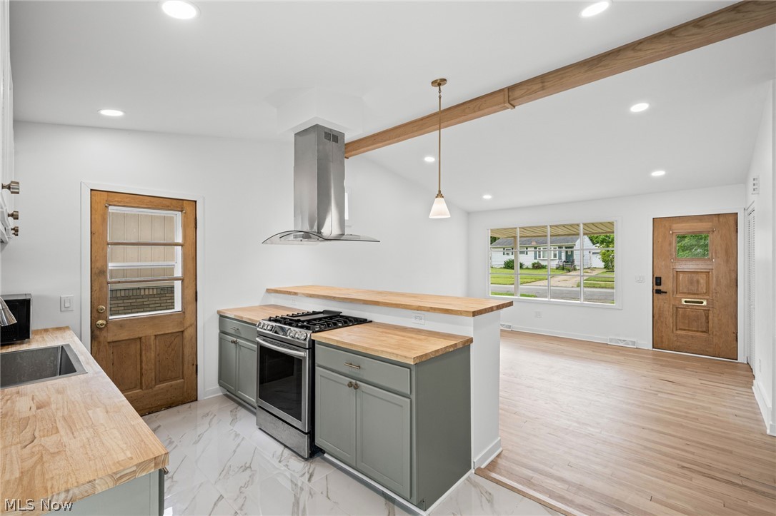 864 Wilder Avenue Elyria OH 44035
