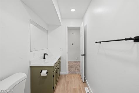 864 Wilder Avenue Elyria OH 44035