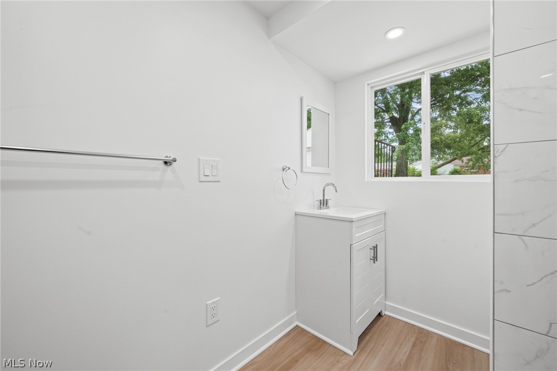 864 Wilder Avenue Elyria OH 44035