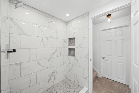 864 Wilder Avenue Elyria OH 44035