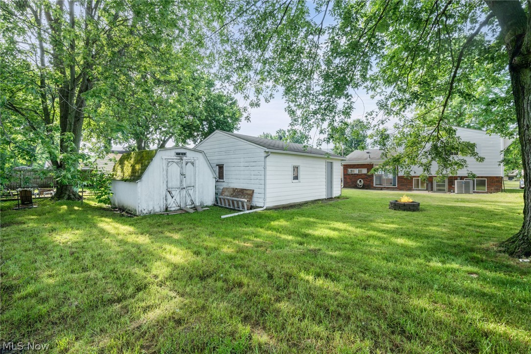 864 Wilder Avenue Elyria OH 44035