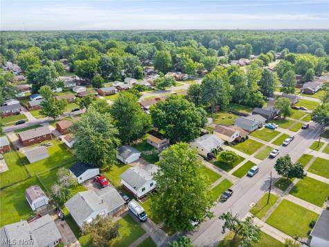 864 Wilder Avenue Elyria OH 44035