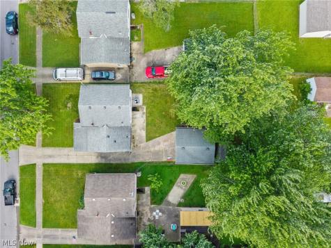864 Wilder Avenue Elyria OH 44035