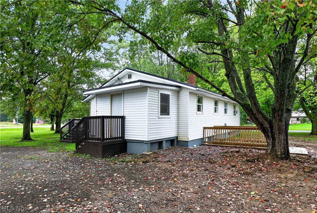 1570 State Route 88 Bristolville OH 44402