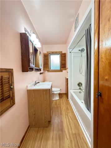3802 Longwood Avenue Parma OH 44134