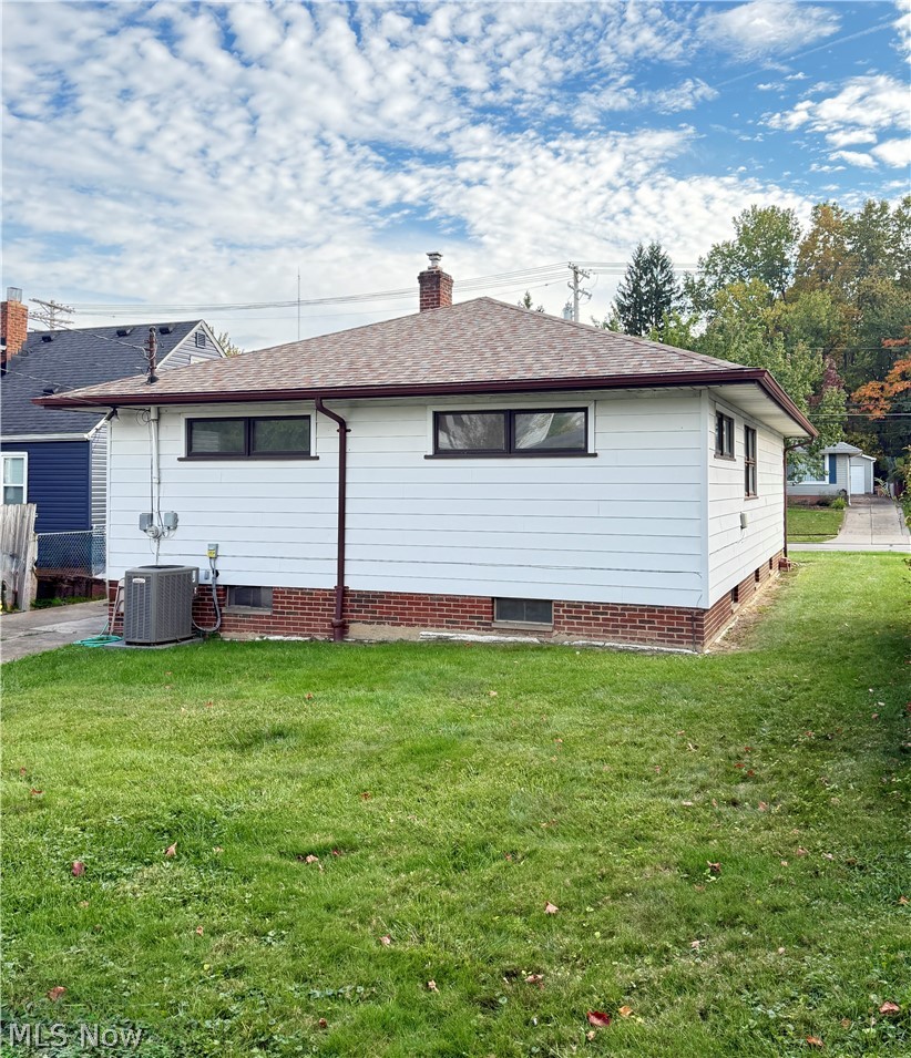 3802 Longwood Avenue Parma OH 44134