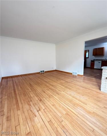 3802 Longwood Avenue Parma OH 44134