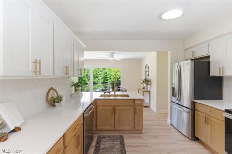 17305 Alexander Road Walton Hills OH 44146