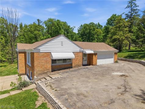 17305 Alexander Road Walton Hills OH 44146
