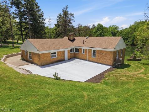 17305 Alexander Road Walton Hills OH 44146