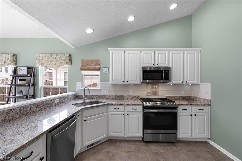 1671 Pine Drive Avon OH 44011