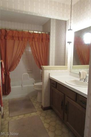 7980 Auburn Road Painesville OH 44077