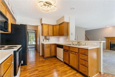 2124 Mount Pleasant Street NE Canton OH 44721