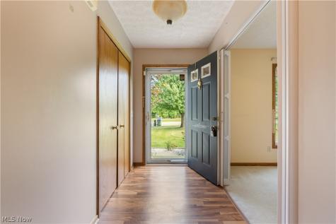 2124 Mount Pleasant Street NE Canton OH 44721