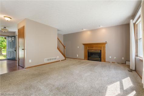 2124 Mount Pleasant Street NE Canton OH 44721