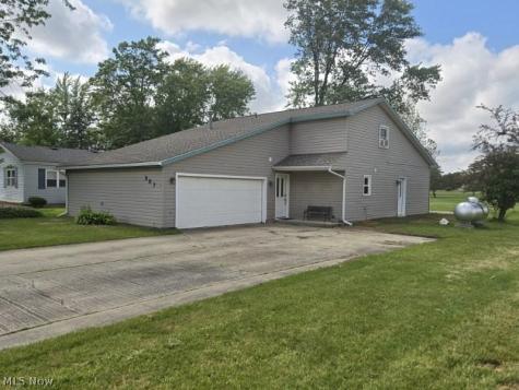 387 Stable Drive Lagrange OH 44050