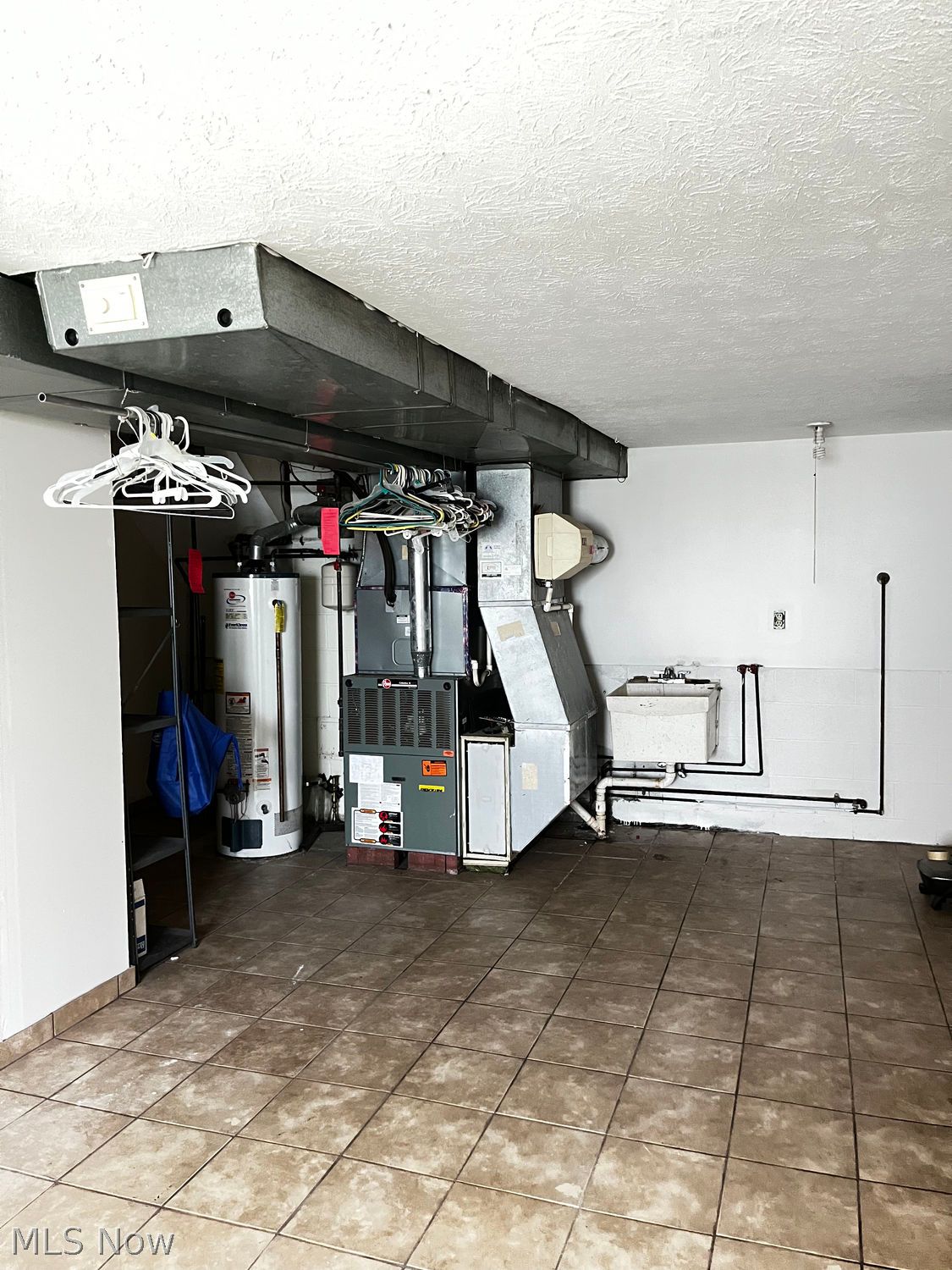 3957 Woodpark Lane North Olmsted OH 44070