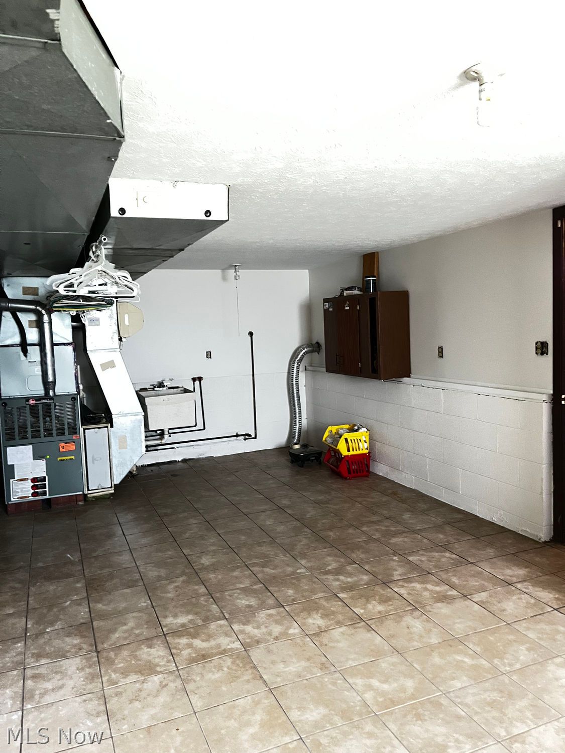 3957 Woodpark Lane North Olmsted OH 44070