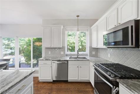 35098 Emory Drive Avon OH 44011