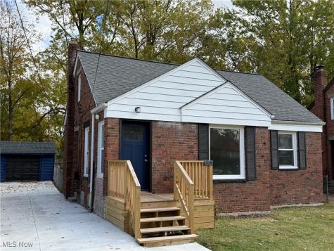 325 E 257 Street Euclid OH 44132