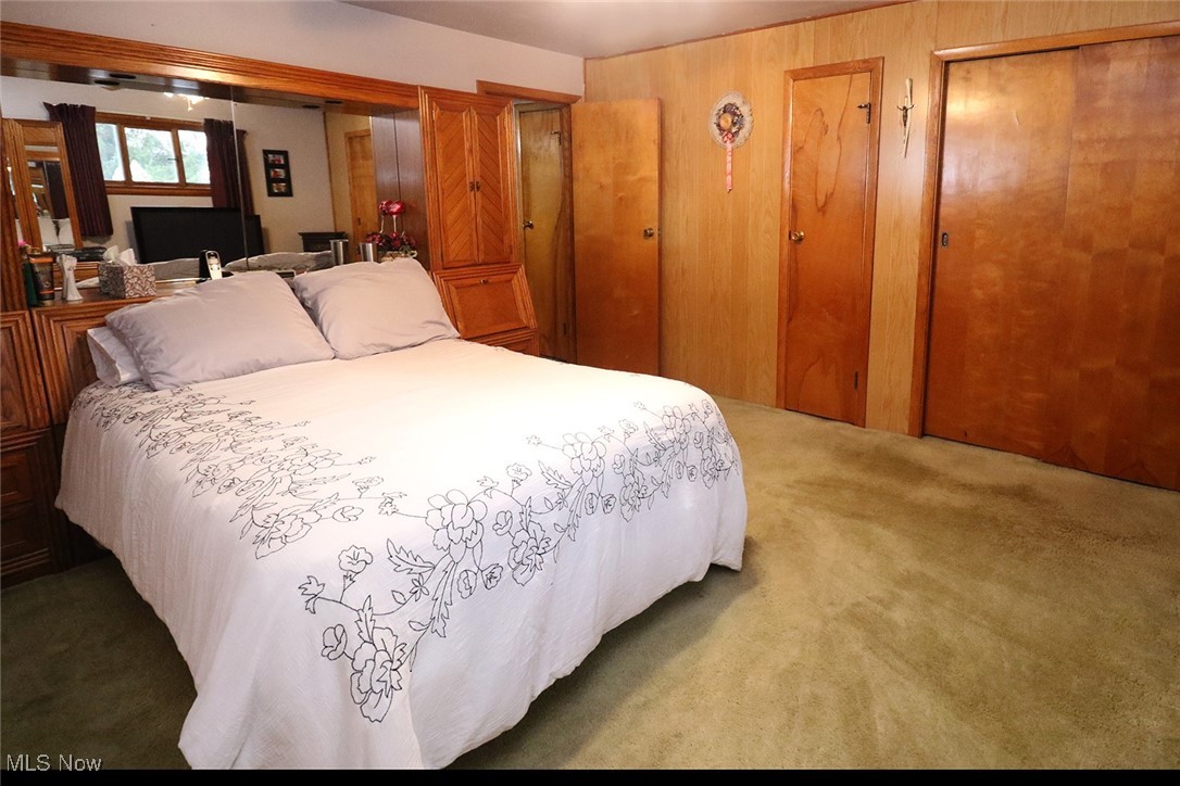 58575 Deep Run Road Martins Ferry OH 43935