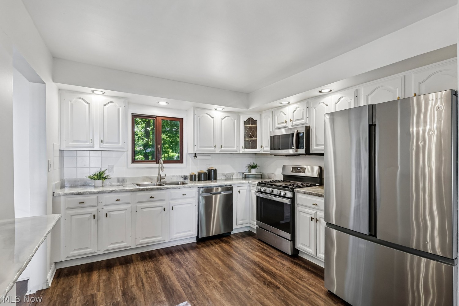 7035 W Parkview Drive Parma OH 44134