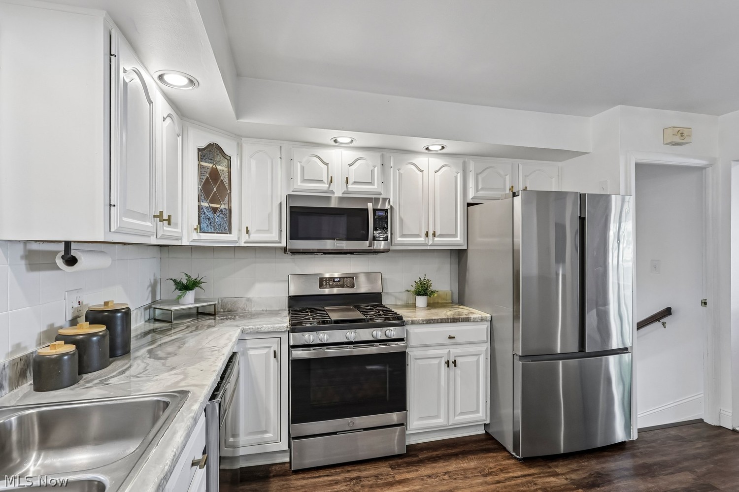 7035 W Parkview Drive Parma OH 44134