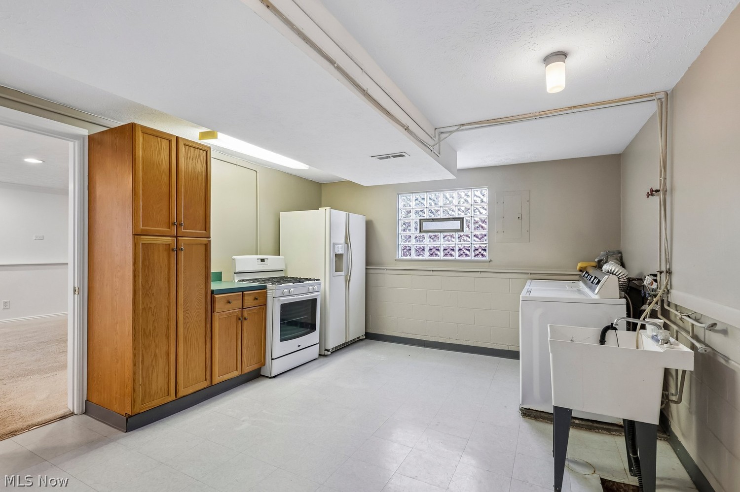 7035 W Parkview Drive Parma OH 44134