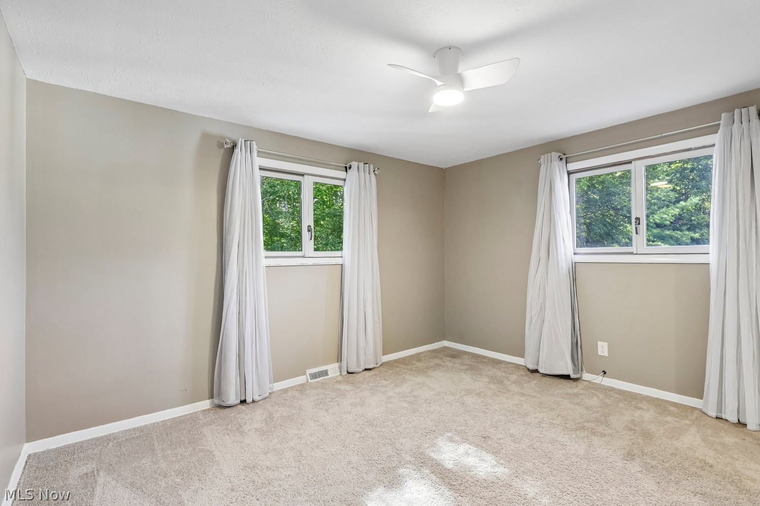7035 W Parkview Drive Parma OH 44134