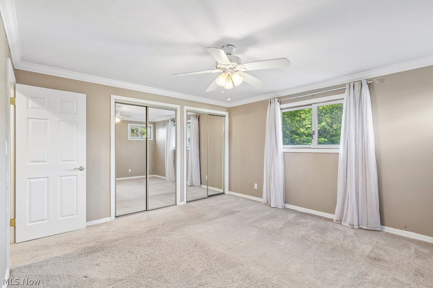 7035 W Parkview Drive Parma OH 44134