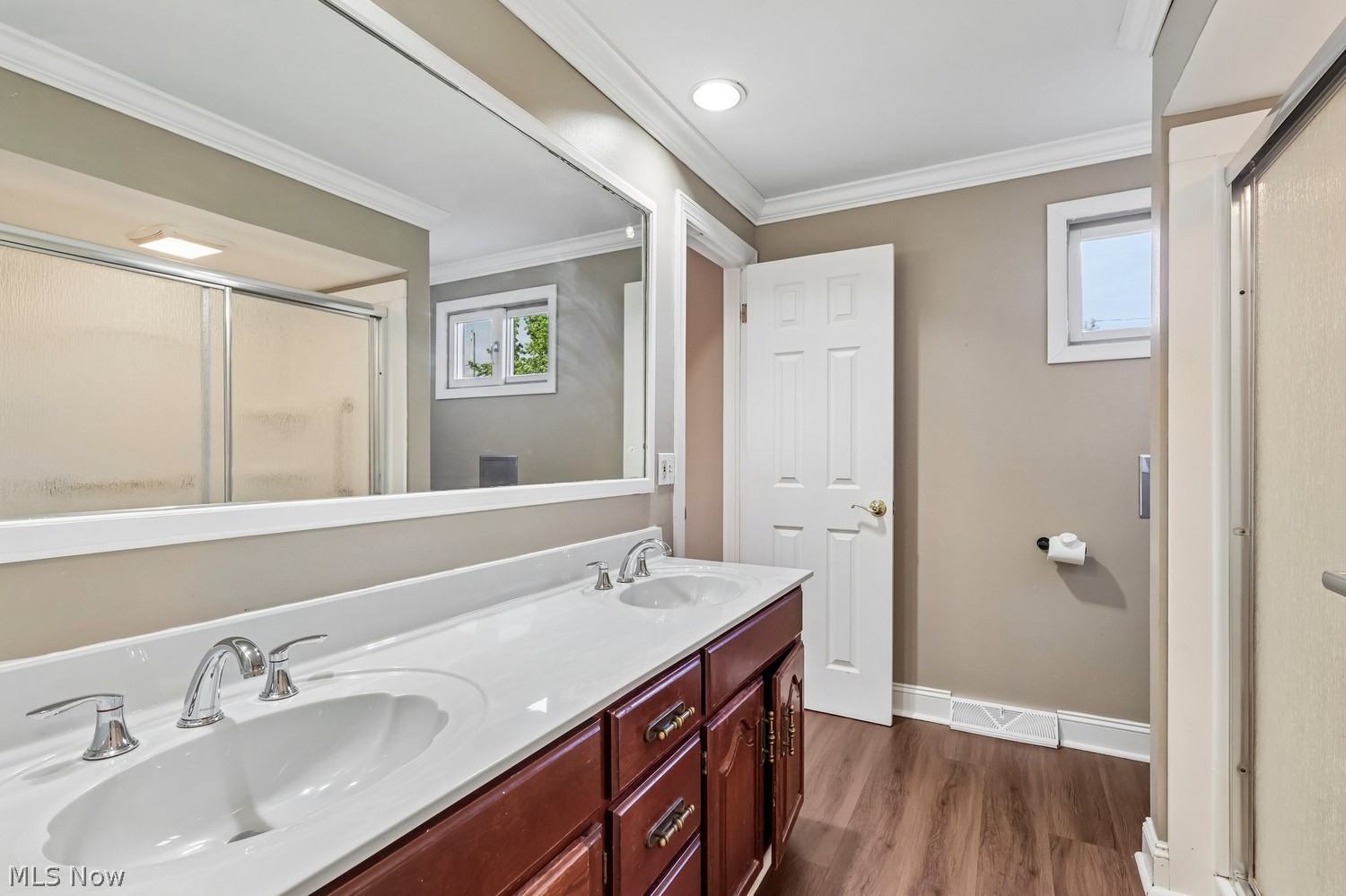 7035 W Parkview Drive Parma OH 44134