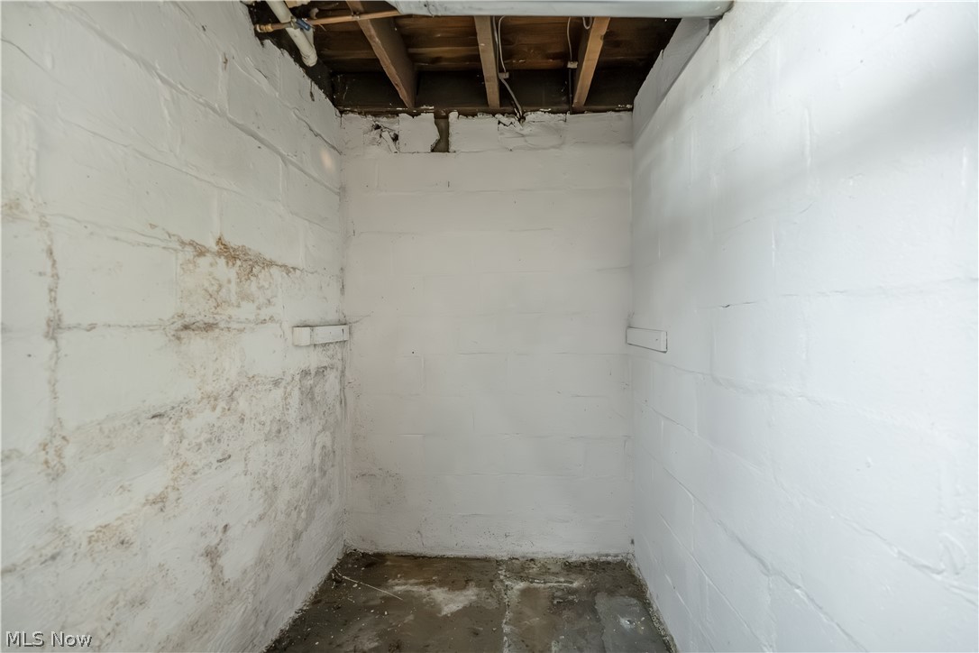 1631 W 8th Street Ashtabula OH 44004