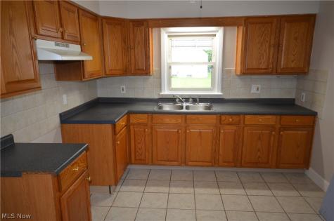 2524 Albrecht Avenue Akron OH 44312