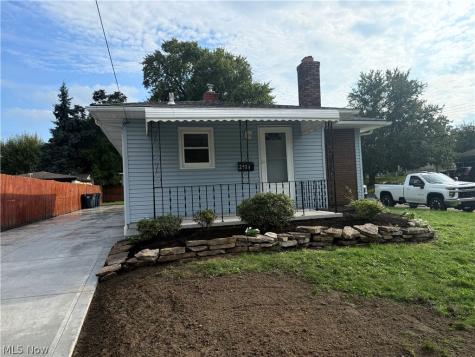 2524 Albrecht Avenue Akron OH 44312