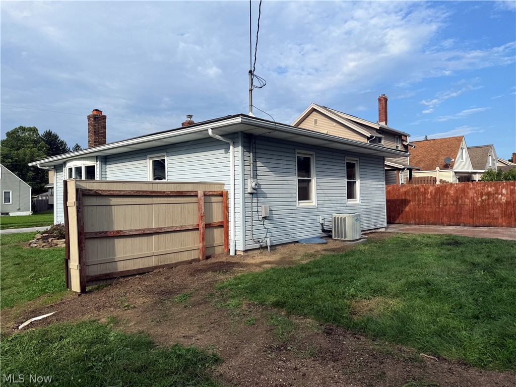 2524 Albrecht Avenue Akron OH 44312