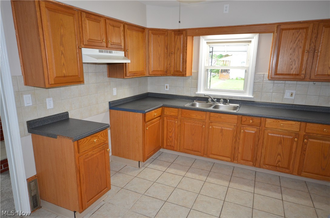 2524 Albrecht Avenue Akron OH 44312