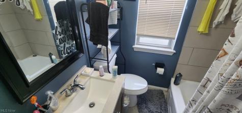 5522 Oakwood Avenue Maple Heights OH 44137