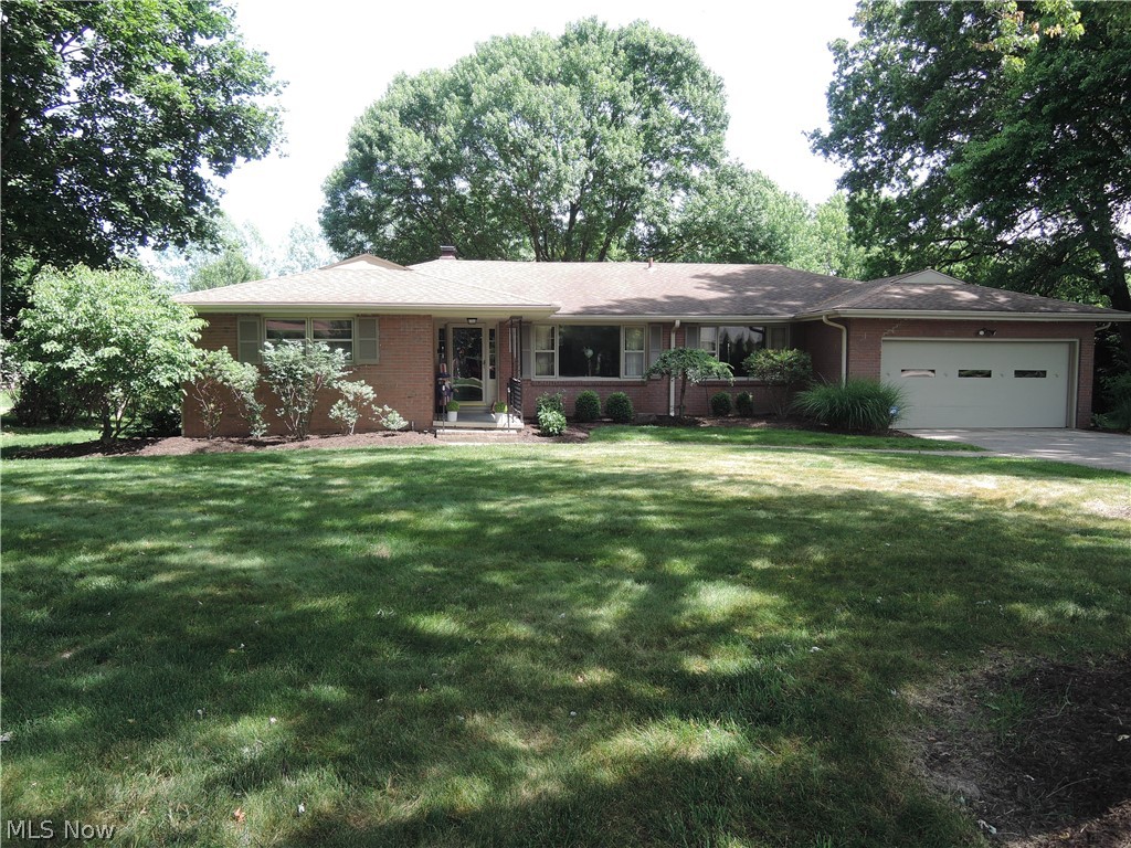 2004 Burning Tree Lane Youngstown OH 44505