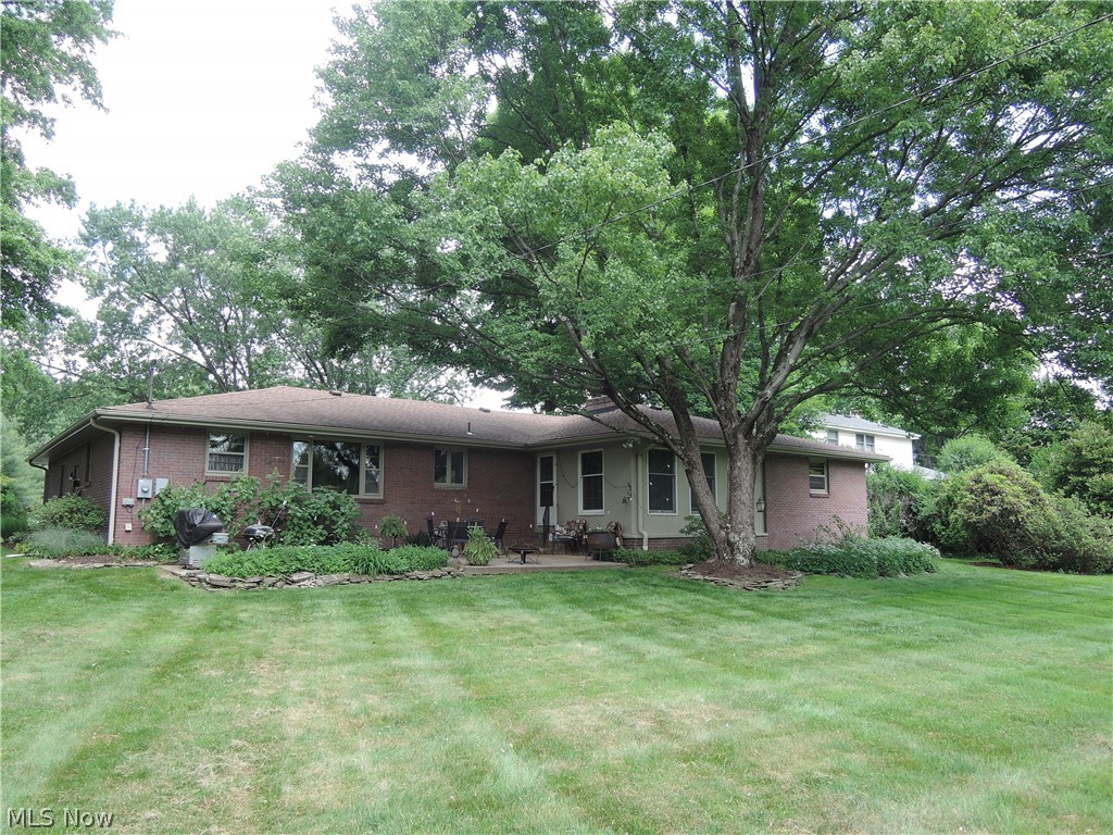 2004 Burning Tree Lane Youngstown OH 44505