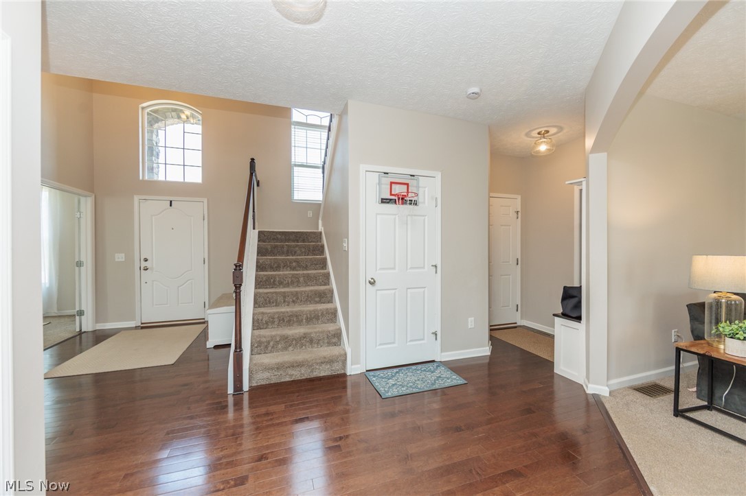 2436 Roxboro Street Avon OH 44011