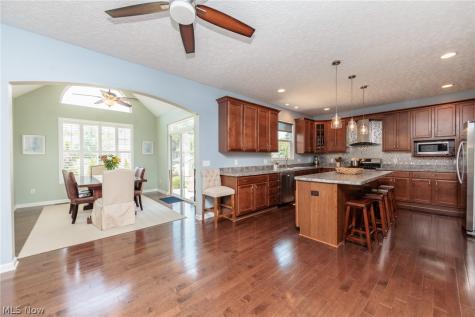 2436 Roxboro Street Avon OH 44011