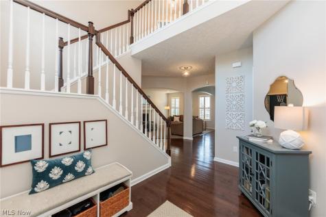 2436 Roxboro Street Avon OH 44011