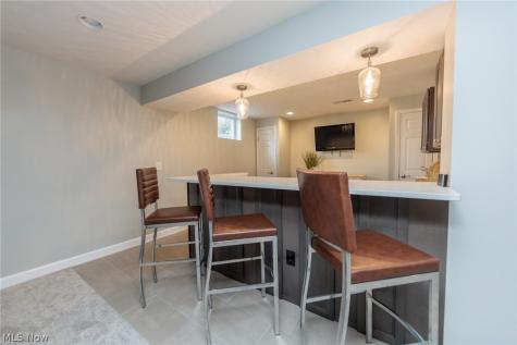 2436 Roxboro Street Avon OH 44011