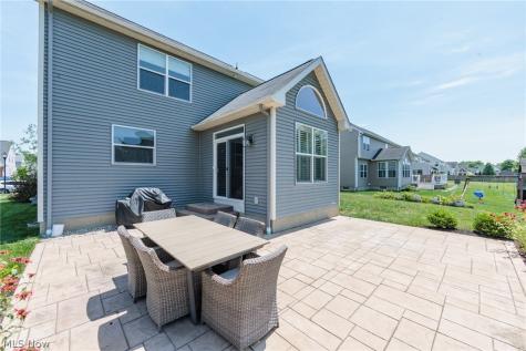 2436 Roxboro Street Avon OH 44011