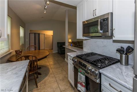 69 N Oakmont Drive Northfield OH 44067