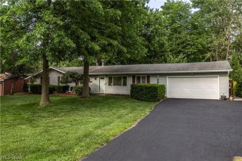 69 N Oakmont Drive Northfield OH 44067