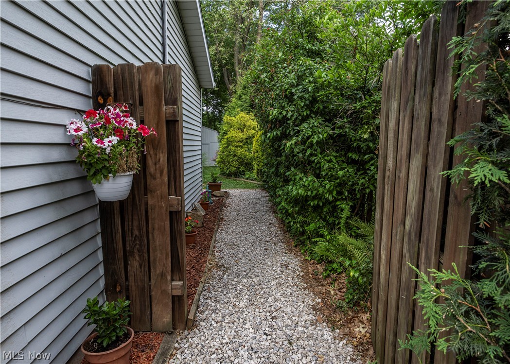 69 N Oakmont Drive Northfield OH 44067