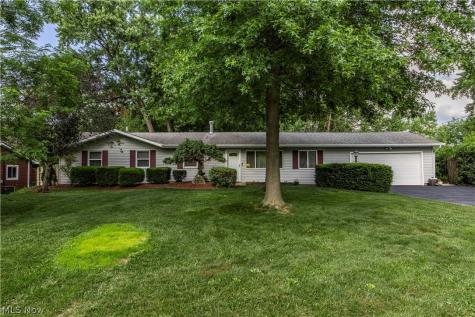 69 N Oakmont Drive Northfield OH 44067